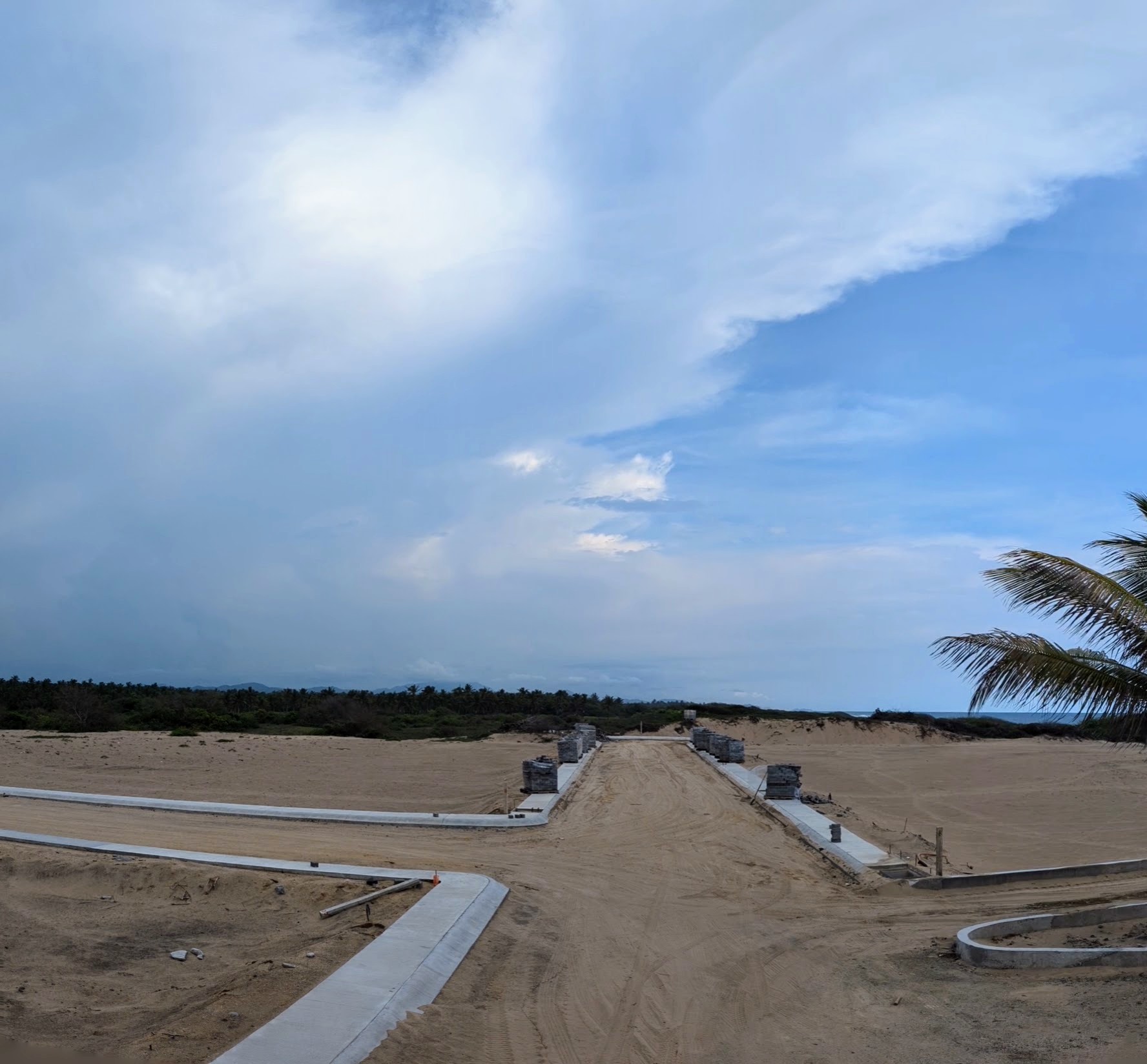 PXL_20250707_220159679.PANO~2
